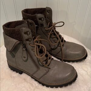 Cliffs by White Mountain Gray Lace-Up Ankle Boots with Brown Knit Cuff Size 9